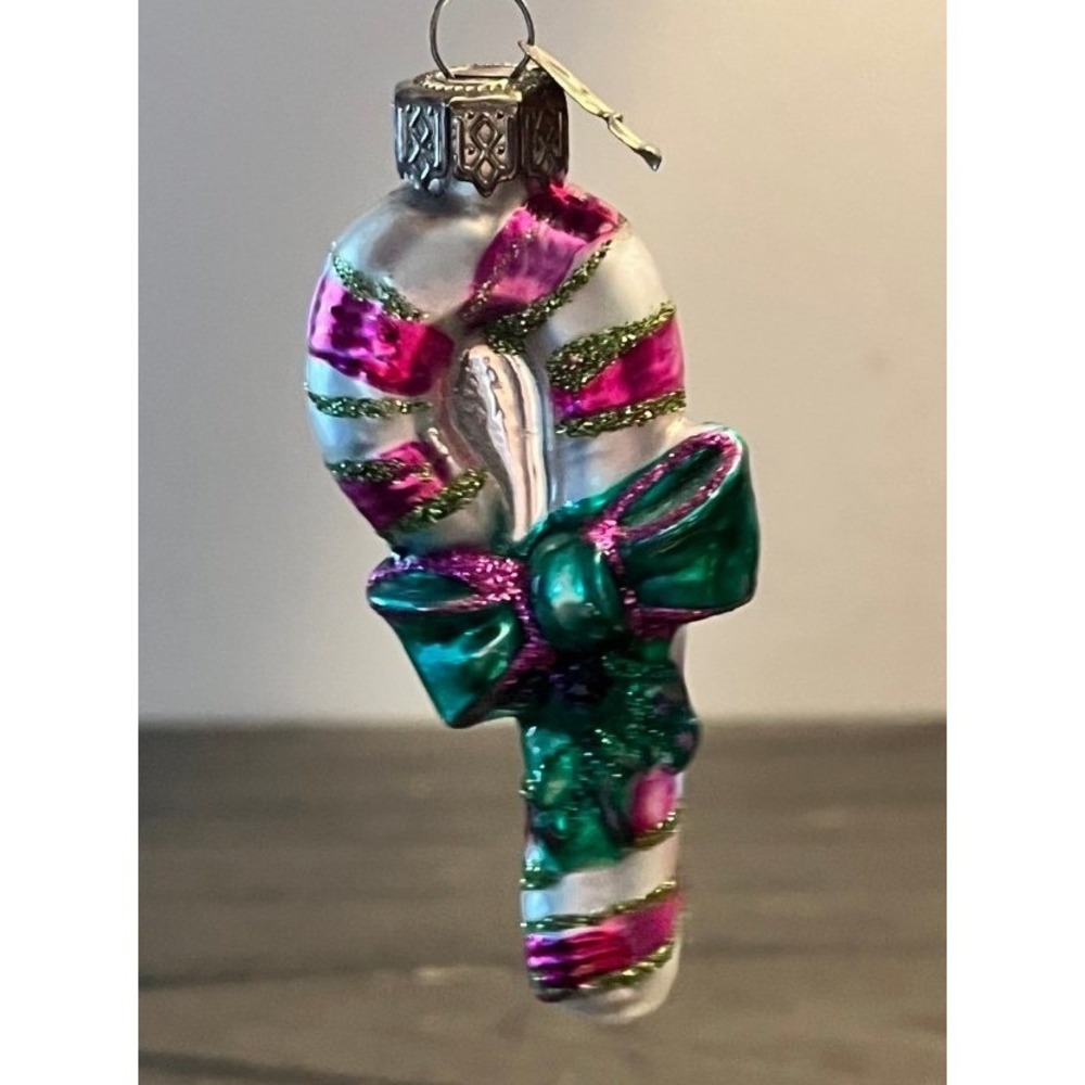 Thomas Pacconi Classics 2003 Candy Cane Wreath Glass Christmas Ornament 3.25"